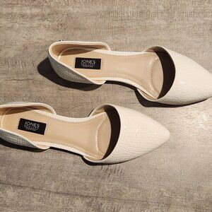 Jones New York Signature White Croc Embossed Flats - Size 8M NWOT